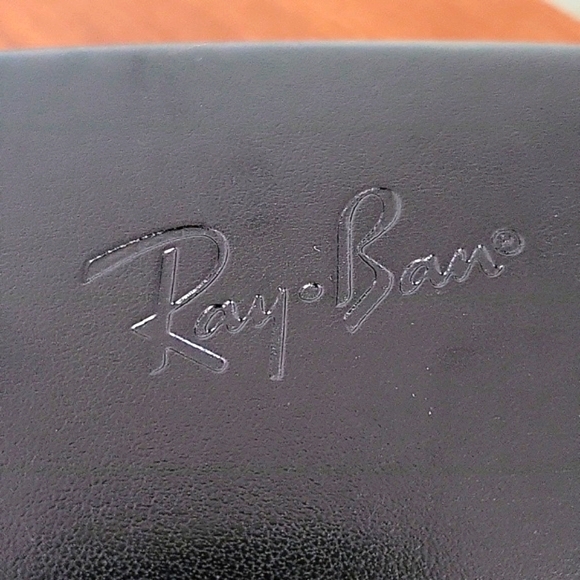 Ray-Ban Hardshell Eyeglass Case - Picture 2 of 5